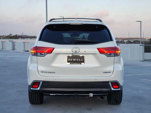 2018 Toyota Highlander Limited Platinum
