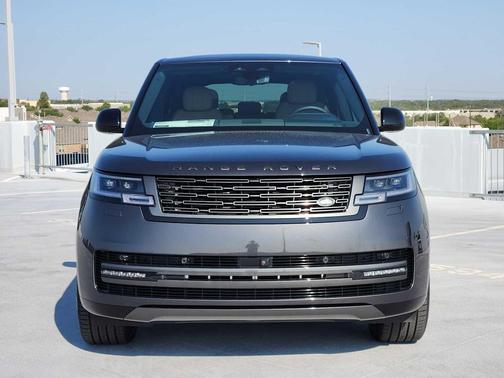 2025 Land Rover Range Rover P550e SE
