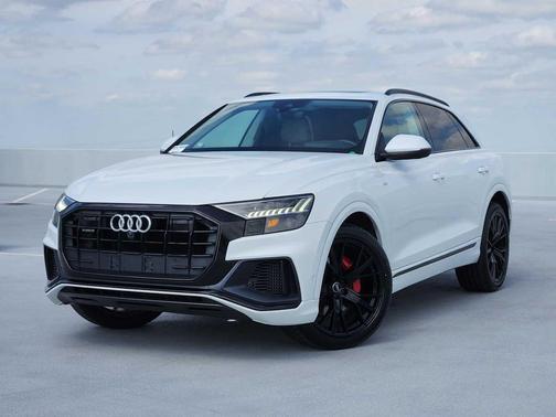 Glacier White Metallic 2021 Audi Q8 55 Prestige