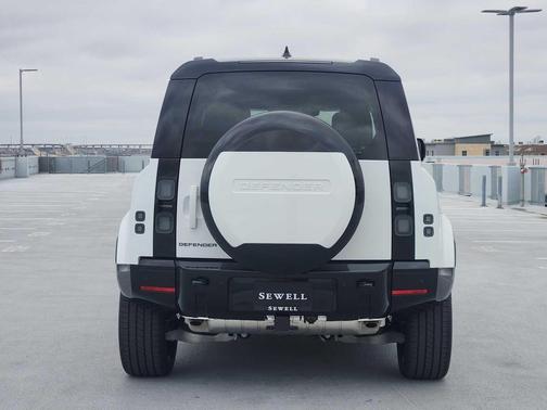 2026 Land Rover Defender P400 X-Dynamic SE