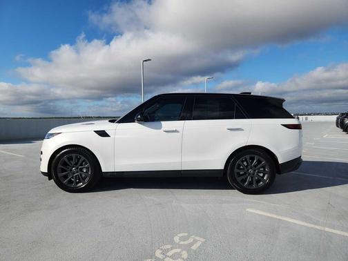 2024 Land Rover Range Rover Sport P360 SE