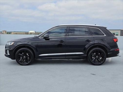 2021 Audi Q7 45 Premium Plus
