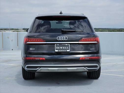 2021 Audi Q7 45 Premium Plus