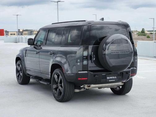 Carpathian Grey Premium Metallic 2026 Land Rover Defender 110 P400 X-Dynamic SE