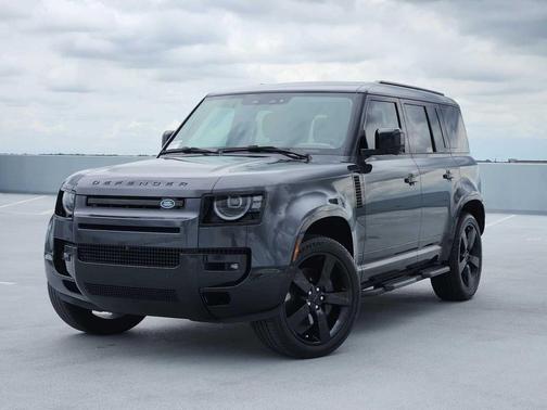 Carpathian Grey Premium Metallic 2026 Land Rover Defender 110 P400 X-Dynamic SE