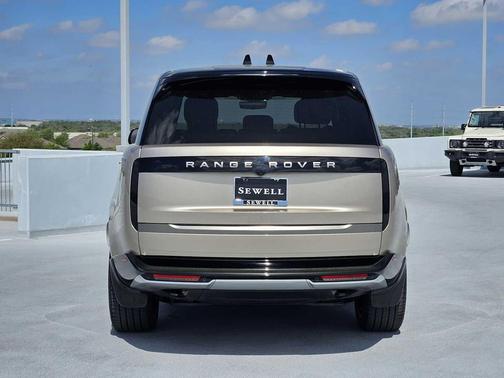 2024 Land Rover Range Rover P400 SE SWB