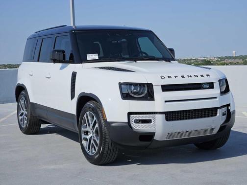 2025 Land Rover Defender 110 P300