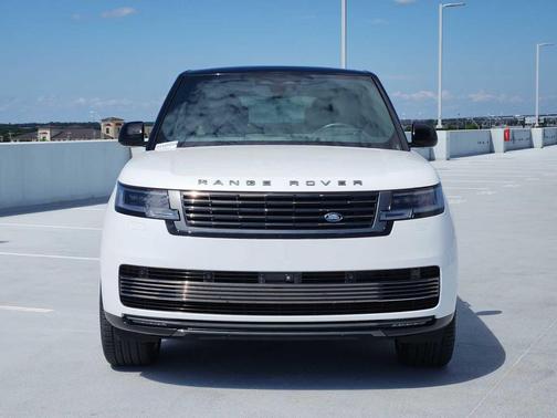 Ostuni Pearl White Metallic 2024 Land Rover Range Rover P615 SV SWB