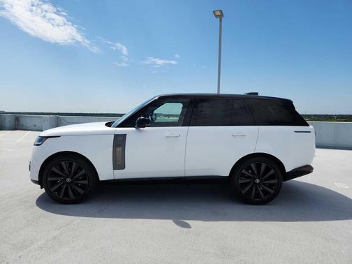 Ostuni Pearl White Metallic 2024 Land Rover Range Rover P615 SV SWB