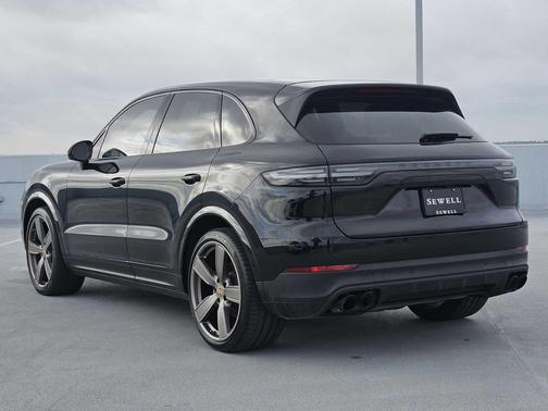 2023 Porsche Cayenne Cayenne Platinum Edition