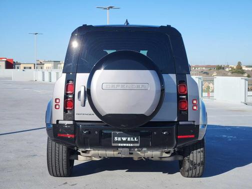 2024 Land Rover Defender 110 P400 X-Dynamic SE