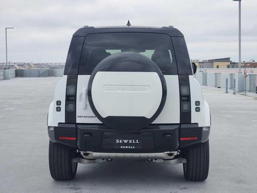 2026 Land Rover Defender P400 X-Dynamic SE