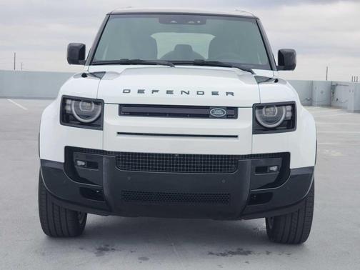 2026 Land Rover Defender P400 X-Dynamic SE