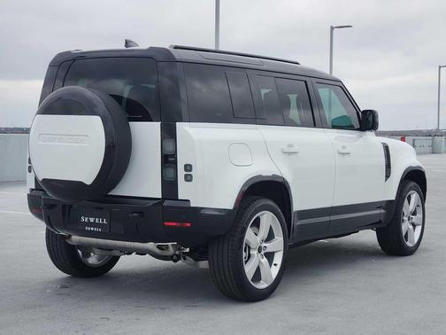 2026 Land Rover Defender P400 X-Dynamic SE