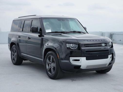 Santorini Black Metallic 2025 Land Rover Defender 130 P400 S