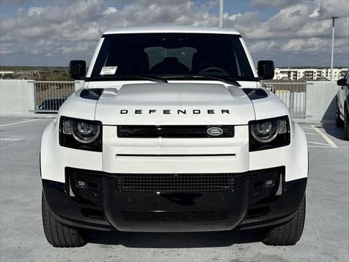 2025 Land Rover Defender 110 P500 X-Dynamic SE