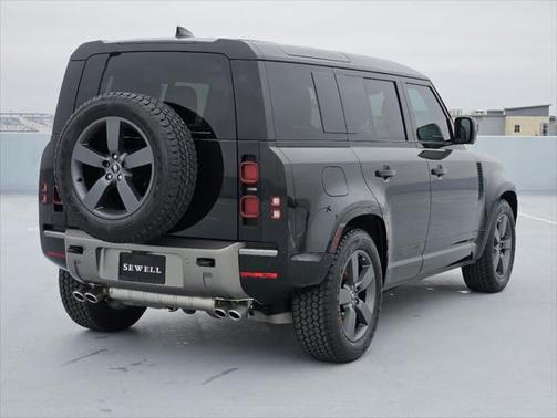 2025 Land Rover Defender 110 P500 X-Dynamic SE