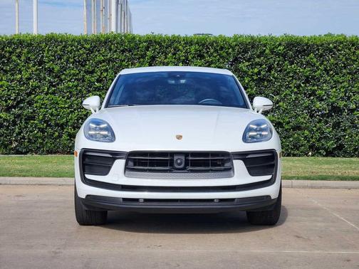 Carrara White Metallic 2023 Porsche Macan Macan T