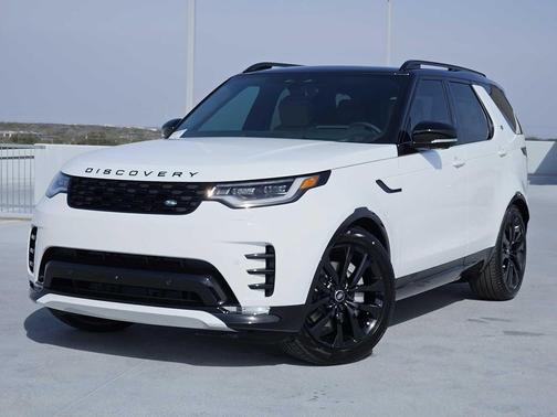 Fuji White 2026 Land Rover Discovery Dynamic SE