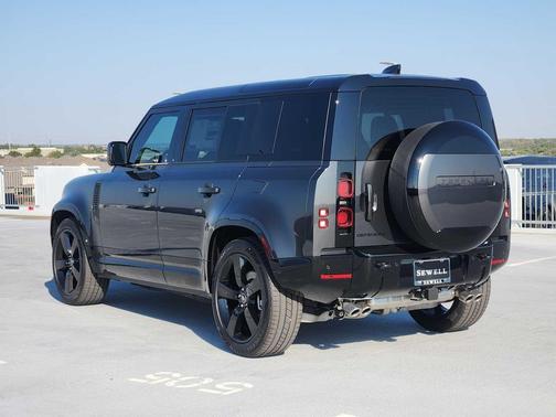 2025 Land Rover Defender 110 P500 X-Dynamic SE