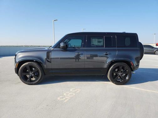 2025 Land Rover Defender 110 P500 X-Dynamic SE