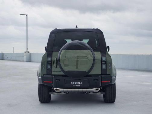 WOOLSTONE GREEN 2026 Land Rover Defender P400 X-Dynamic SE