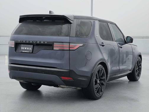 2025 Land Rover Discovery P300 Dynamic SE