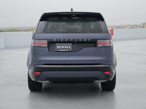 2025 Land Rover Discovery P300 Dynamic SE