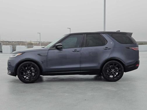 2025 Land Rover Discovery P300 Dynamic SE
