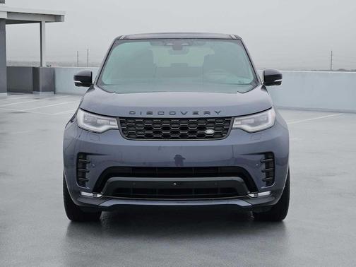 2025 Land Rover Discovery P300 Dynamic SE