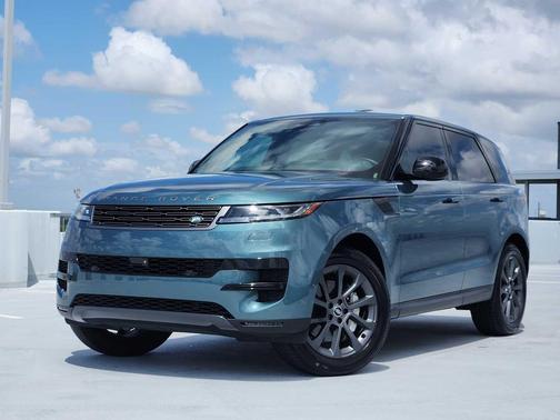 Giola Green Metallic 2025 Land Rover Range Rover Sport P360 S