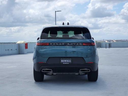 Giola Green Metallic 2025 Land Rover Range Rover Sport P360 S