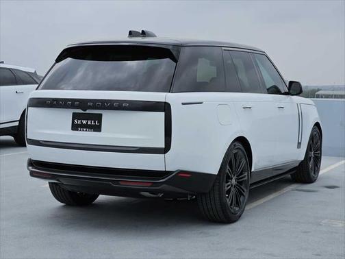 2025 Land Rover Range Rover P400 SE