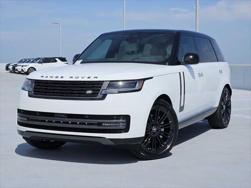 2025 Land Rover Range Rover P400 SE 7 Seat