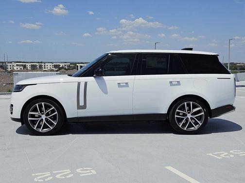 2025 Land Rover Range Rover P550e SE