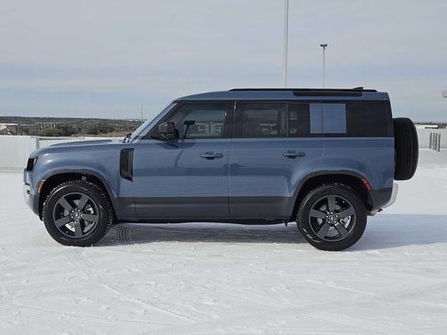 2025 Land Rover Defender 110 P300 S