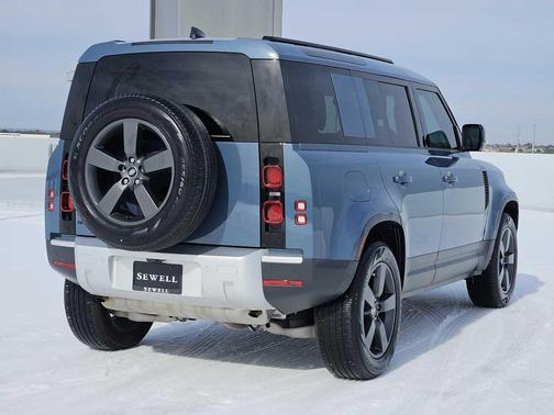 2025 Land Rover Defender 110 P300 S