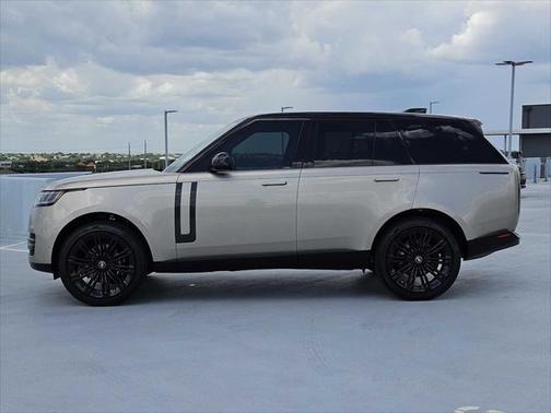 2025 Land Rover Range Rover P400 SE