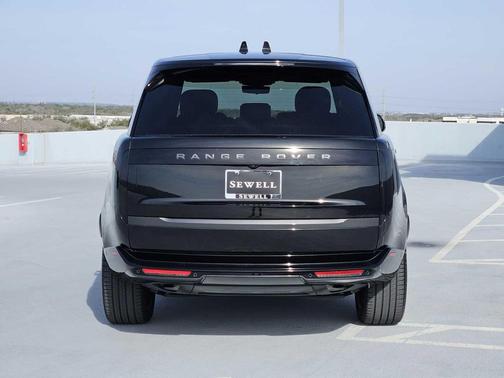 2025 Land Rover Range Rover P550e SE SWB