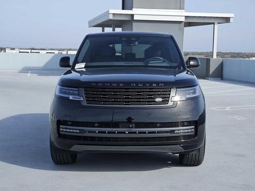 2025 Land Rover Range Rover P550e SE SWB