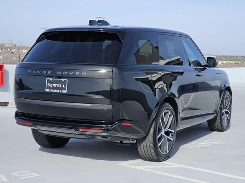 2025 Land Rover Range Rover P550e SE SWB