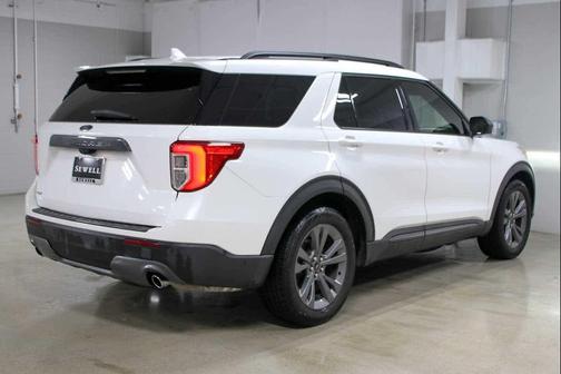 Star White Metallic Tri-Coat 2021 Ford Explorer XLT