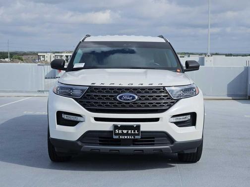 Star White Metallic Tri-Coat 2021 Ford Explorer XLT