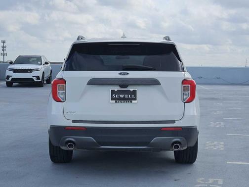 Star White Metallic Tri-Coat 2021 Ford Explorer XLT