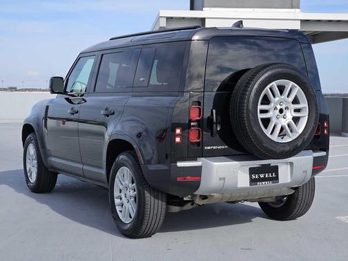 2024 Land Rover Defender 110 P300 S