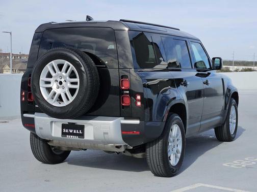 2024 Land Rover Defender 110 P300 S