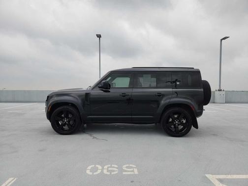 Santorini Black Metallic 2022 Land Rover Defender X-Dynamic SE