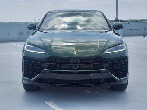 Verde Ermes Metallic 2026 Lamborghini Urus SE