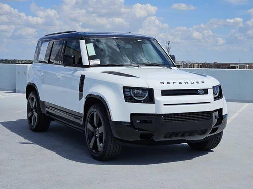 Fuji White 2026 Land Rover Defender P400 X-Dynamic SE