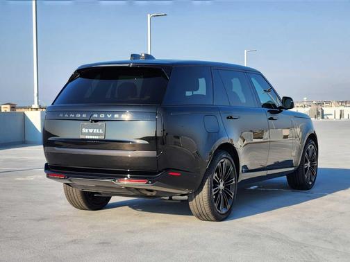 2024 Land Rover Range Rover P400 SE LWB 7 Seat